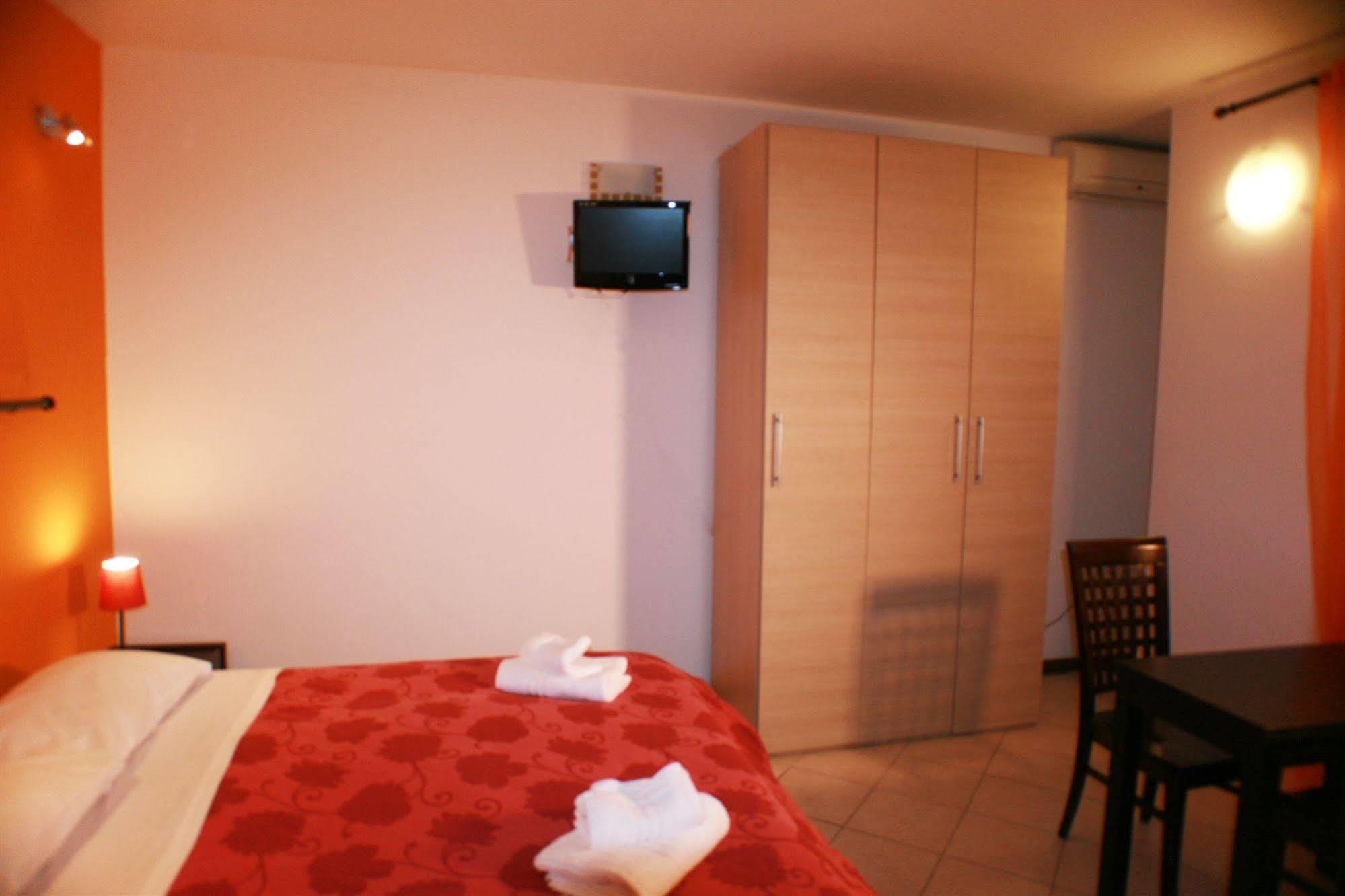 Macao Rooms โรม ภายนอก รูปภาพ